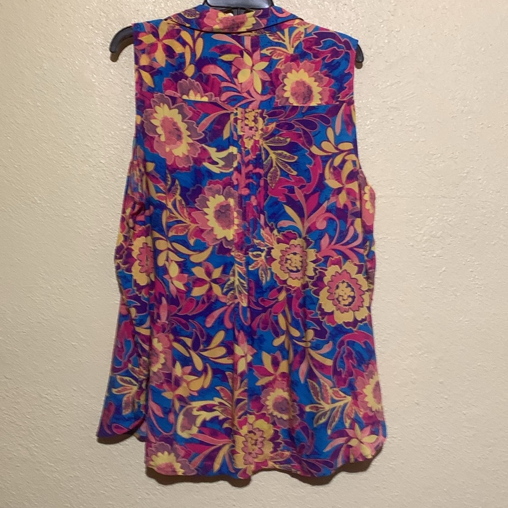 Terra & Sky Top 2X Blue Pink Yellow Floral Sleeveless Front Buttons Viscose - Picture 13 of 16